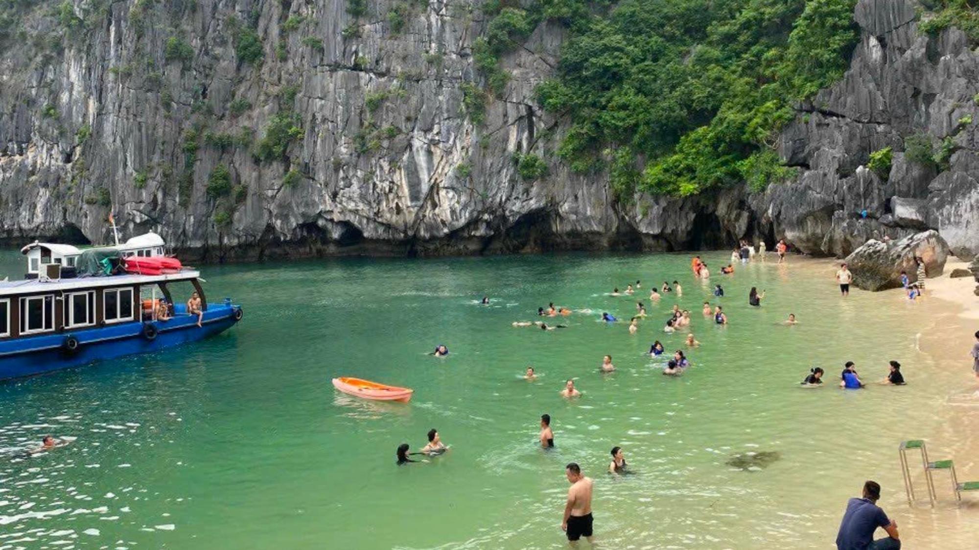 Lotus Elegance Cruise Hotell Ha Long Eksteriør bilde